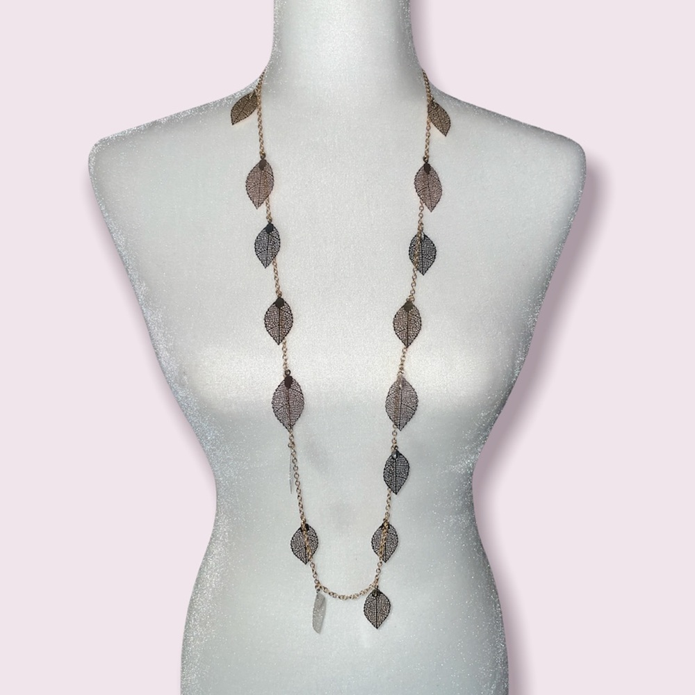 NWT mixed metal long necklace with leaves
